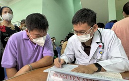 Giám đốc Sở Y tế TP.HCM: 'Thời gian khám sức khỏe toàn dân không còn nhiều, cần tăng tốc'