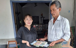 Nhặt được gần 75 triệu đồng và máy tính xách tay, người đàn ông từ chối nhận hậu tạ