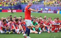 Bí mật đằng sau vũ điệu 'chèo thuyền Viking' của Na Uy gây sốt World Cup 2026