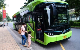 50 năm thành phố nghĩa tình của tôi: Xe buýt và bài học tử tế