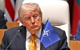 Ông Trump tuyên bố Mỹ sẽ ‘đánh mạnh vào Iran ngay đêm nay’