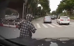 Nữ 'ninja' tung chiêu giữ thăng bằng nhưng bất thành