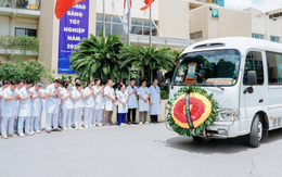 Xúc động hình ảnh hàng trăm y bác sĩ, học trò tiễn biệt cây đại thụ ngành hồi sức cấp cứu Vũ Văn Đính