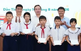 Hàng trăm triệu đồng tiếp sức học trò khó khăn chuẩn bị năm học mới