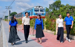 Đường tàu - đường hoa, điểm nhấn xanh của tuổi trẻ Dĩ An