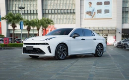 Lynk & Co 03 màn khủng nhất phân khúc, đấu Honda Civic bằng giá từ 739 triệu