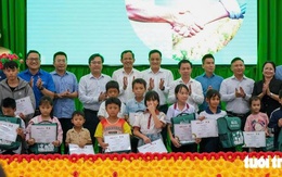 Chương trình Tiếp sức nhà nông trao vốn cho ‘những đời tần tảo” ở Lâm Đồng