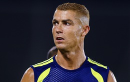 Ronaldo đổi ‘giao diện’ sau đám cưới