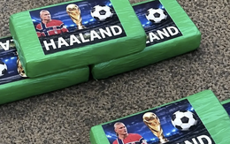 Ảnh Haaland xuất hiện trên 370 gói cocaine trị giá 530 tỉ đồng