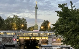 Khi 'Kinh đô ánh sáng' Paris giảm sáng