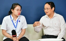 Nữ SV từng bị bỏ rơi trước bệnh viện: 'Tôi im lặng không nói nổi khi nghe tin được Tiếp sức đến trường'