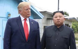 Ông Trump đăng ảnh chụp với ông Kim Jong Un: 'Chúng tôi quan hệ tốt'
