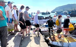 Ca nô du lịch ở Nha Trang hoạt động ra sao để an toàn cho du khách?
