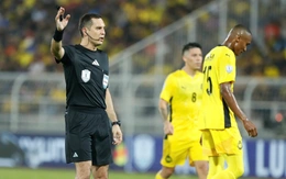 Báo chí Malaysia: 'Góc quay của VAR quá tệ, vẫn không ai hiểu gì'