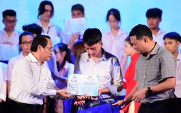 Các trường đại học tại TP.HCM ủng hộ Tuổi Trẻ 252 suất học bổng Tiếp sức đến trường, hơn 4 tỉ đồng