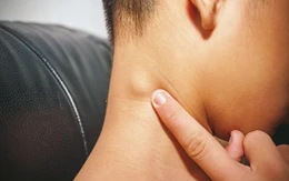 Sáng ngủ dậy thấy hạch bạch huyết bất ngờ sưng to, vì sao?