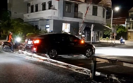 Đã xác định được người lái ô tô tông hỏng giàn chắn đường sắt rồi bỏ đi