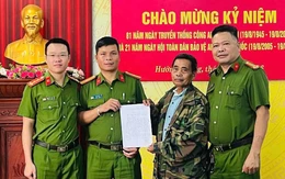 Mất ba lô chứa tiền phúng điếu con trai, người cha bật khóc khi nhận lại tài sản lớn