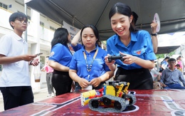 Hàng ngàn bạn trẻ hào hứng trải nghiệm Ngày hội 'Chuyển đổi số - Chuyển động xanh'