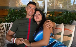 Ronaldo tổ chức đám cưới cổ tích trên hòn đảo quê hương