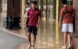 Đội tuyển Việt Nam lên đường sang Thái Lan, Văn Vĩ vẫn chưa hết đau