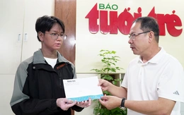Trao ngay học bổng đặc biệt 50 triệu đồng cho tân sinh viên 24 tuổi đời tràn ngập nỗi đau