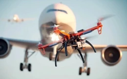 Drone, diều uy hiếp sân bay: Không thể chờ sự cố mới ứng phó