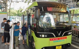 Thêm 10 hành khách đi xe buýt được tham gia quay số trúng thưởng