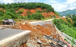 Dừng lưu thông theo khung giờ để khắc phục sạt lở trên đèo Khánh Lê