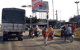 Viện kiểm sát vào cuộc vụ trẻ em bị chăn dắt ăn xin ở ngã tư