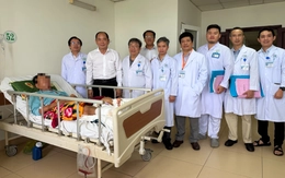 Giám đốc Sở Y tế TP.HCM biểu dương ê kíp nối đôi chân gần đứt lìa tại Bệnh viện Đa khoa Bà Rịa