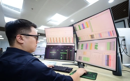 Chứng khoán 21-8: VN-Index hồi phục nhưng dòng tiền vẫn mất hút, nên mua hay chờ?