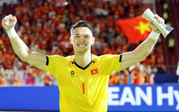 Cản phá xuất thần, Lê Giang Patrik được bầu xuất sắc nhất trận thắng Thái Lan
