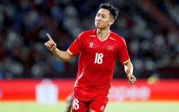 Cựu tuyển thủ Tuấn Phong: HLV Kim Sang Sik thay người quá hay
