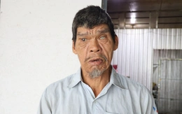Tuổi xế chiều của người đàn ông cao hơn 2,1m ở Cần Thơ