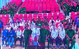 Vụ VN10: Bạn trai 'cô tiên' Trúc Phương kêu oan, luật sư đề nghị tòa trả hồ sơ