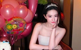 Lưu Diệc Phi diện đầm của nhà thiết kế Việt Phan Huy mừng sinh nhật