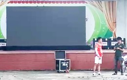 Video quê nhà lắp màn hình LED 20m2 ủng hộ Đình Bắc và tuyển Việt Nam đấu Thái Lan