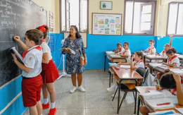 Cuba vẫn khai giảng đúng kế hoạch giữa khủng hoảng điện và nhiên liệu