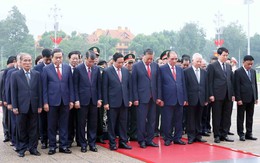 Tổng Bí thư, Chủ tịch nước Tô Lâm và đoàn lãnh đạo Đảng, Nhà nước vào lăng viếng Chủ tịch Hồ Chí Minh