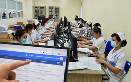 Cuộc đua nhập liệu âm thầm phía sau những buổi khám sức khỏe toàn dân