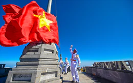 Dịp lễ 2-9: người bỏ tiền triệu lên đỉnh Fansipan ngắm bình minh, người 'đổi gió' để nghỉ ngơi