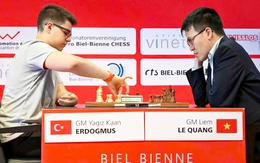 'Thần đồng' vượt qua Vua cờ Gukesh trên bảng xếp hạng FIDE