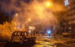Bom lượn Nga giội xuống Ukraine, Tổng thống Zelensky yêu cầu viện trợ khẩn Patriot