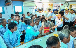33 ngư dân bị chìm tàu ở Trường Sa đã về đất liền an toàn