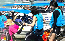 Thoát kẹt xe trên cao tốc, du khách TP.HCM, Đồng Nai đổ về Nha Trang đông nghèn nghẹt