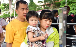 Người dân ùn ùn đến Thảo cầm viên Sài Gòn vui chơi 2-9