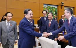 Chủ tịch Quốc hội đề nghị ngoại giao tiên phong thu hút các dòng vốn thế hệ mới