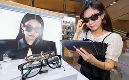 YouTuber dùng kính AI làm bài thi đại học 18 phút được 96 điểm