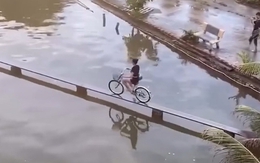 Cô gái khiến nhiều người trầm trồ với skill chạy xe đạp thăng bằng